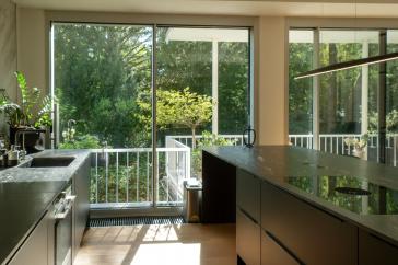 Exklusive 3-Zimmer-Wohnung mit Balkon, Einbauküche, Garage und Stellplatz in Düsseldorf Düsseltal – Düsseldorf – Vorschaubild 6