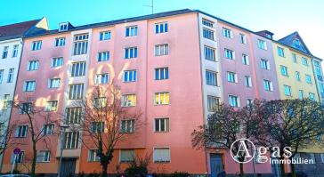 vermietete 2-Zimmer-Eigentumswohnung mit Sonnen-Balkon zum Hof Nähe Volkspark Wilmersdorf