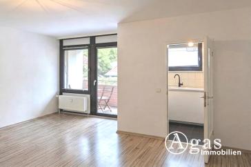 Ruhige freie 1-Zimmer-Wohnung mit Balkon in Wilmersdorf zum Verkauf – Bild 1 von 11