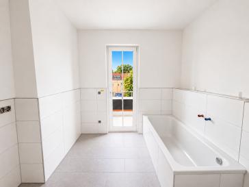 ERSTBEZUG - 4-ZIMMER WOHNUNG MIT GARTEN – 1219 Dresden – Vorschaubild 11