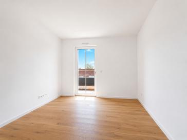ERSTBEZUG - 4-ZIMMER WOHNUNG MIT GARTEN – 1219 Dresden – Vorschaubild 9