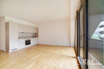 Perfekt geschnittene 3 Zimmer Wohnung mit ca. 87m², EBK und Balkon ins Grüne direkt in Mitte! – Bild 1 von 11