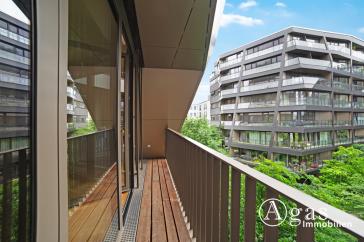 Perfekt geschnittene 3 Zimmer Wohnung mit ca. 87m², EBK und Balkon ins Grüne direkt in Mitte! – Vorschaubild 4
