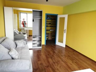 Große und helle 4 Zimmer-Wohnung mit 2 Balkonen, beste City-Infrastruktur, 270° Panorama-Blick über Berlin – 10117 Berlin – Vorschaubild 12