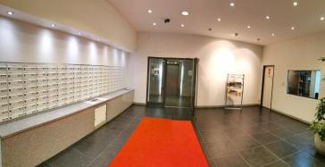 Große und helle 4 Zimmer-Wohnung mit 2 Balkonen, beste City-Infrastruktur, 270° Panorama-Blick über Berlin – 10117 Berlin – Vorschaubild 22