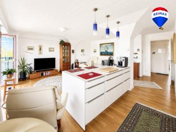 Exklusive 4-Zimmer-Wohnung mit Wasserblick, Balkon & Tiefgarage in Bestlage von Berlin-Spandau – 13585 Berlin – Vorschaubild 4