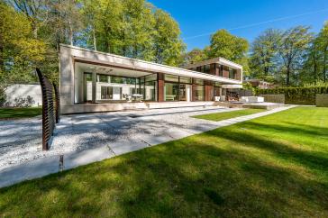 Preisgekrönte Villa„Haus am Park" -Architektonisches Statement im Grünen – Hamburg – Vorschaubild 2