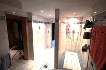 FREISTEHEND EXKLUSIV 1-2 FAM.-HS., 3 GARAGEN, 7 ZI./237 QM WFL., MARMOR, KAMIN, SAUNA IN KNITTKUHL – Düsseldorf – Vorschaubild 26