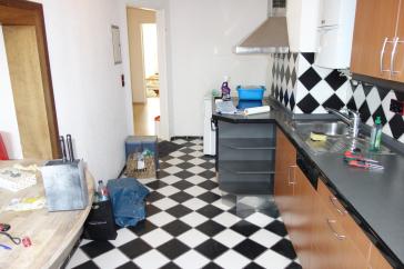 EXKLUSIV AM LESSINGPLATZ HELL + RUHIG RENOVIERT INKL. EINBAUKÜCHE LAMINAT DUSCHBAD 5. ETAGE/OBERBILK – Düsseldorf – Vorschaubild 7