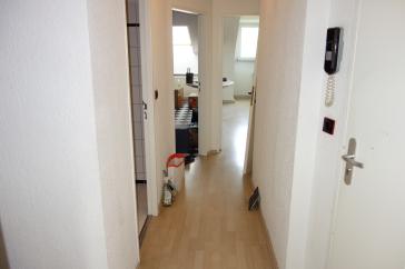 EXKLUSIV AM LESSINGPLATZ HELL + RUHIG RENOVIERT INKL. EINBAUKÜCHE LAMINAT DUSCHBAD 5. ETAGE/OBERBILK – Düsseldorf – Vorschaubild 9