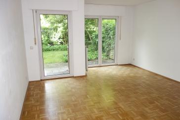 EXKLUSIV BILK NÄHE UNI HELL + RUHIG ERDGESCHOSS MIT TERRASSE KOMPLETT PARKETT WANNENBAD TG-STELLPL. – Düsseldorf – Vorschaubild 2