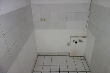 EXKLUSIV BILK NÄHE UNI HELL + RUHIG ERDGESCHOSS MIT TERRASSE KOMPLETT PARKETT WANNENBAD TG-STELLPL. – Düsseldorf – Vorschaubild 7